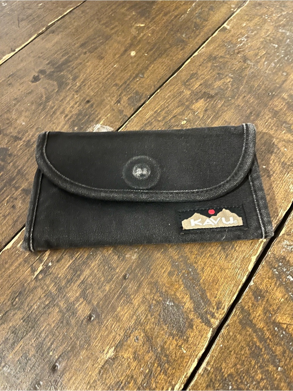 Kavu Black Canvas Foldover Pouch